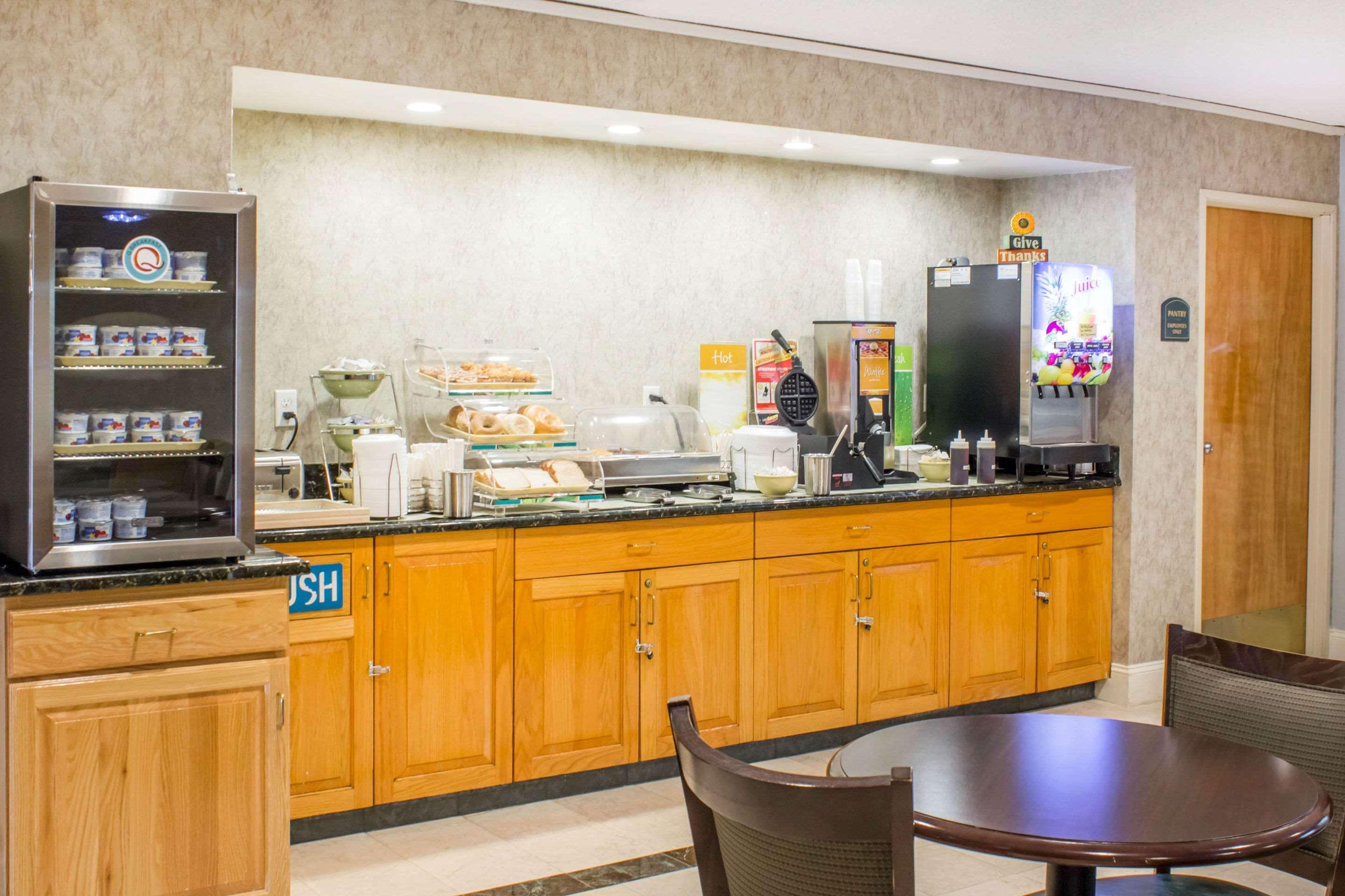 Econo Lodge Raleigh Zewnętrze zdjęcie