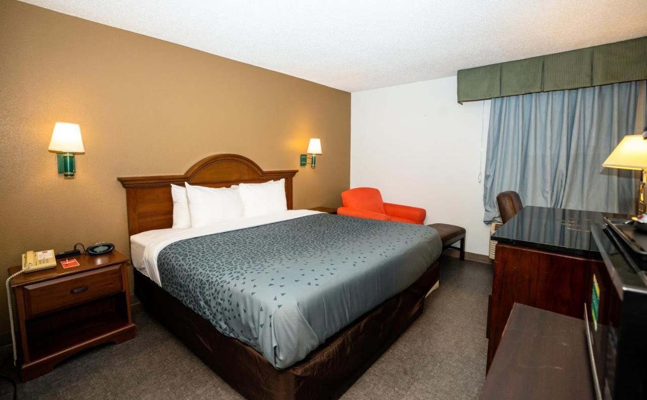 Econo Lodge Raleigh Zewnętrze zdjęcie
