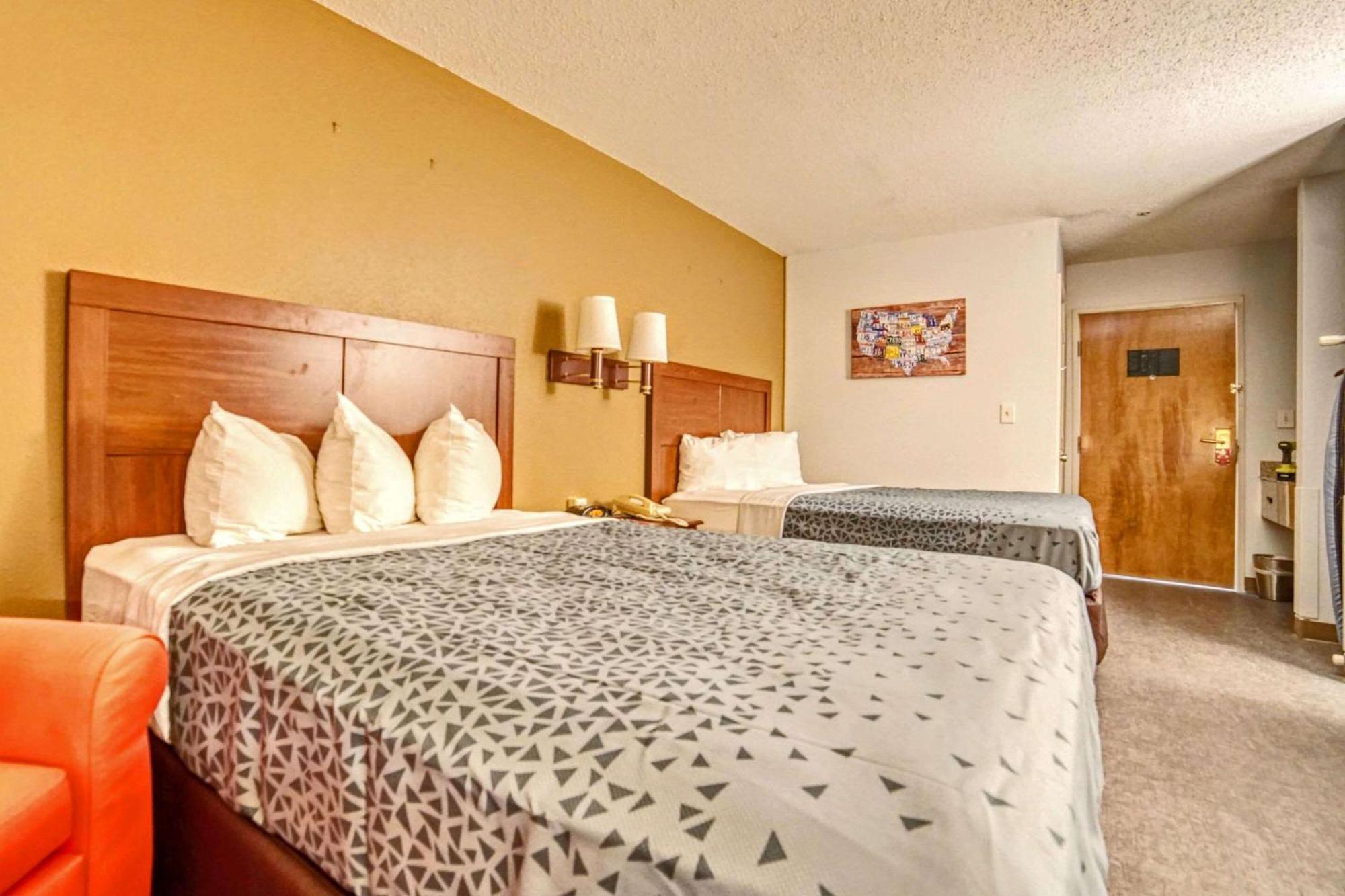 Econo Lodge Raleigh Zewnętrze zdjęcie
