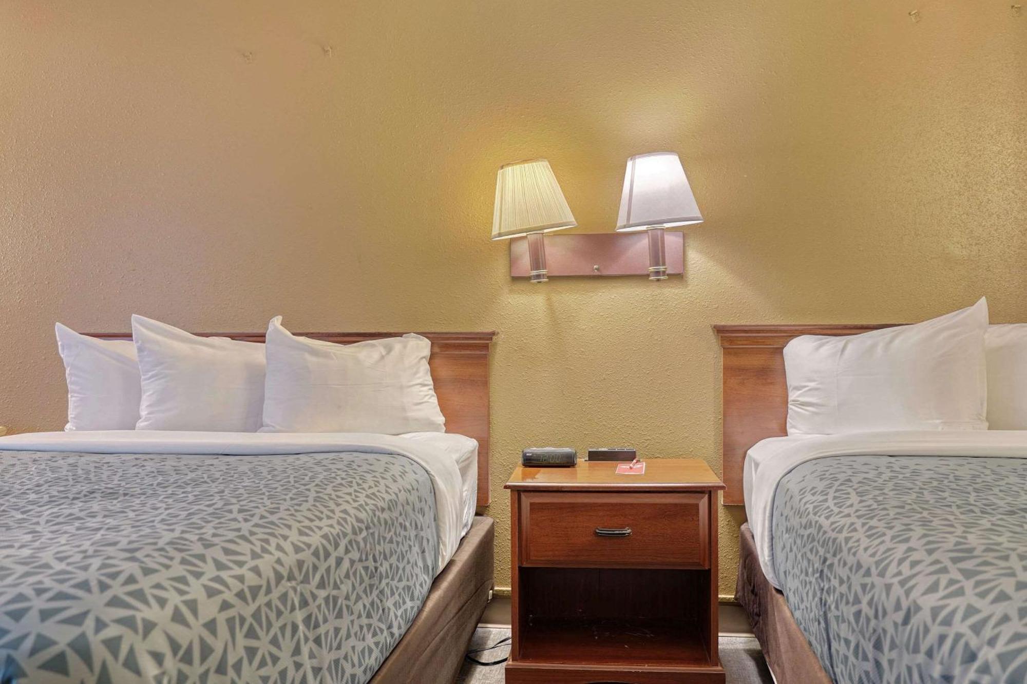 Econo Lodge Raleigh Zewnętrze zdjęcie