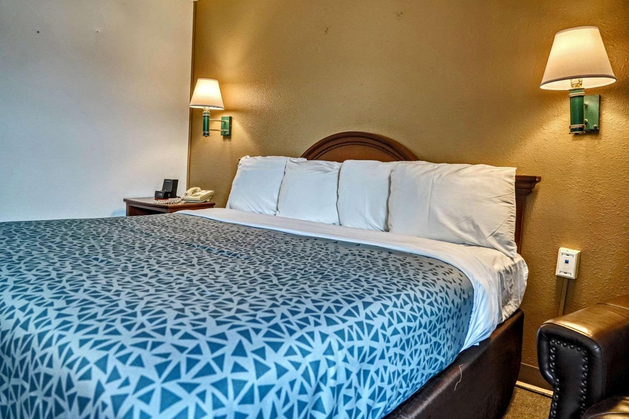 Econo Lodge Raleigh Zewnętrze zdjęcie